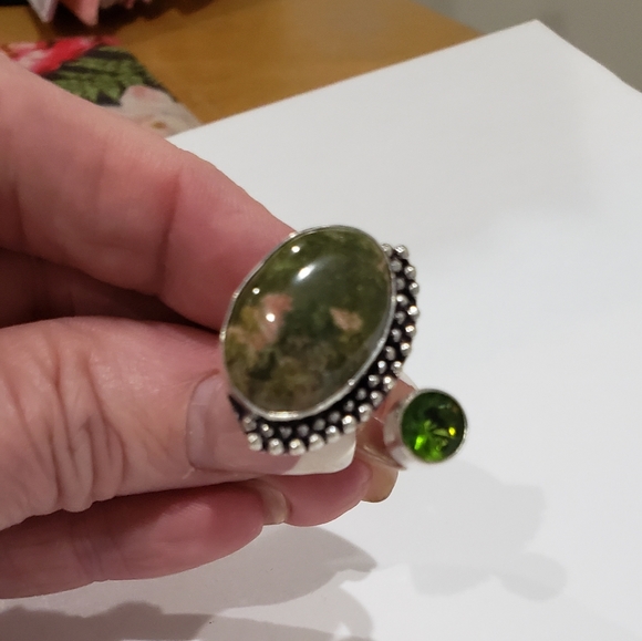Beautiful, Handmade Unique Unakite Peridot Gem 925 Ring - Picture 11 of 15